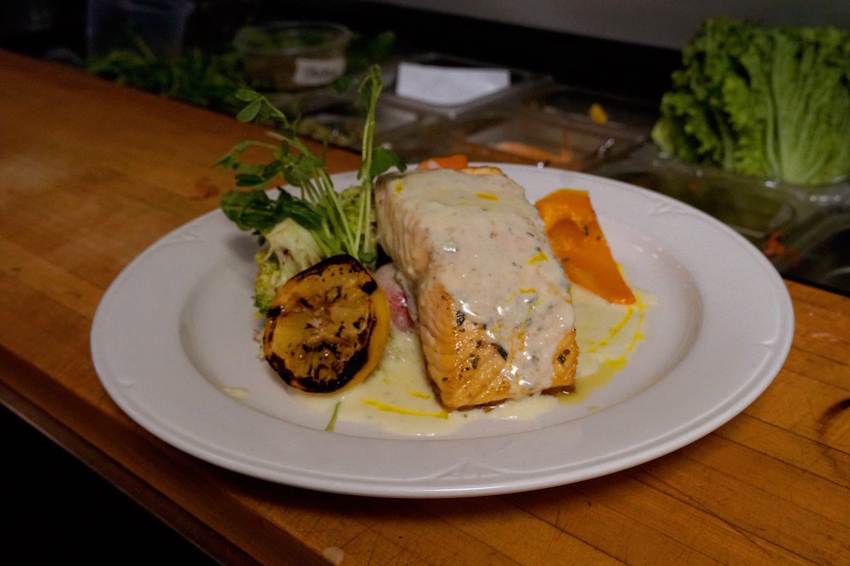 rangefish's tweet image. This week’s feature entrée - pan roasted Atlantic salmon, dill cream hollandaise, bacon and sour cream mashed potatoes &amp;amp; market veg.