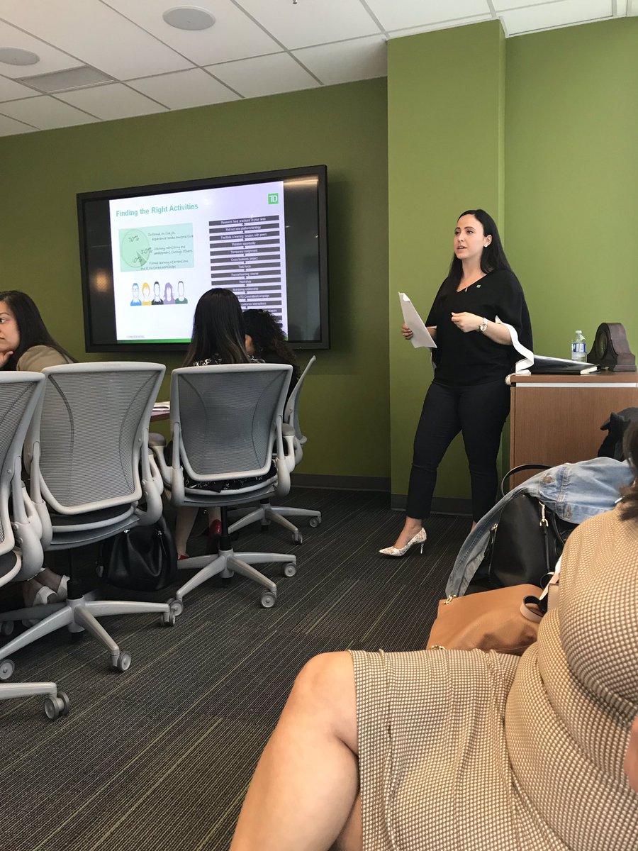 What a powerful session “Investing In You” today empowering our Women in Leadership for the Mississauga and Brampton WIL Leaders. Great job presenting Leanne, Mariam, Jasneet and Gundeep. @LeanneAgnew_TD <a href="/LizHarding_TD/">Elizabeth Harding</a> <a href="/GundeepBedi/">Gundeep Bedi</a> <a href="/AW_Schellenberg/">Adam Schellenberg</a> @AIacobelli_TD <a href="/FarhanehHaque/">Farhaneh Haque</a>