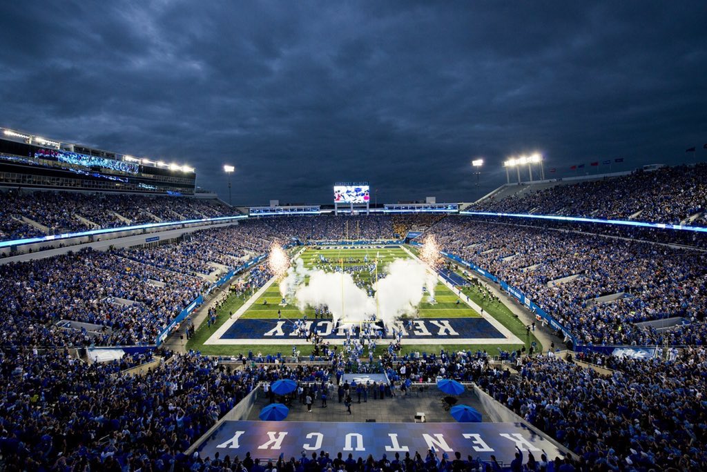 rmhscommits2019's tweet photo. Congratulations to Nina Sanchez (@ninasanchez_11) for committing to University Of Kentucky to major in Nursing!! Go Wildcats!!! 
@universityofky https://t.co/jvjwDG9w2S
