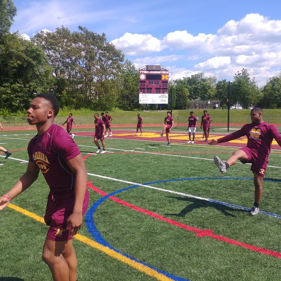 DMCoachbrown6's tweet photo. Good day today fellas...
#BMACTOUGH https://t.co/P2biM6jjHn