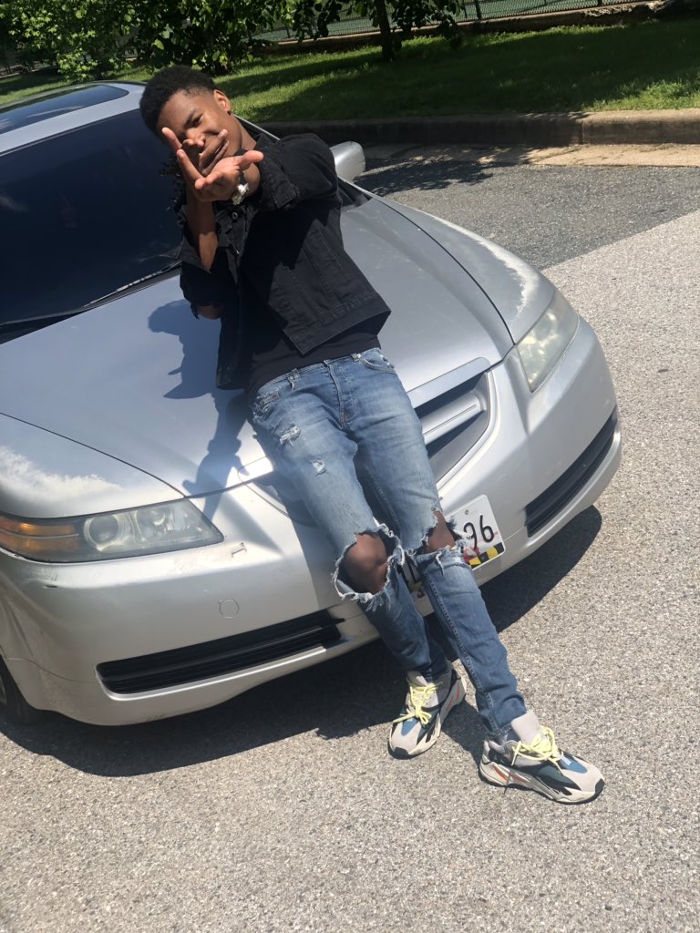Ymcnuk's tweet photo. Young n!gga as real as it get i don’t expect for you suckas to feel me ! #ymc4life #rippops💔 #ripshorty🖤 #LLGuy❤️ https://t.co/2l5TUmF7P3