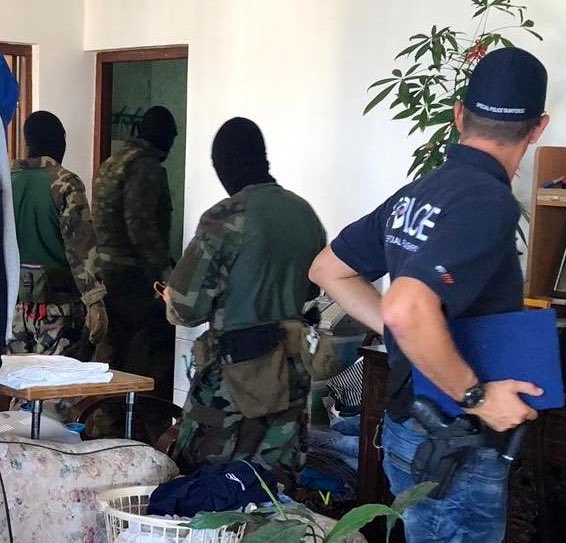 Vandaag weer militaire bijstand in het Caribisch gebied met één van onze searchteams. Deze steun geleverd na bijstandsverzoek vanuit het Openbaar Ministerie op basis van de vereenvoudigde procedure. Mooi voorbeeld van #samensterk <a href="/Defensie/">Ministerie van Defensie</a> <a href="/korpsmariniers/">Korps Mariniers</a> <a href="/11Luchtmobiel/">11 Luchtmobiele Brigade</a>