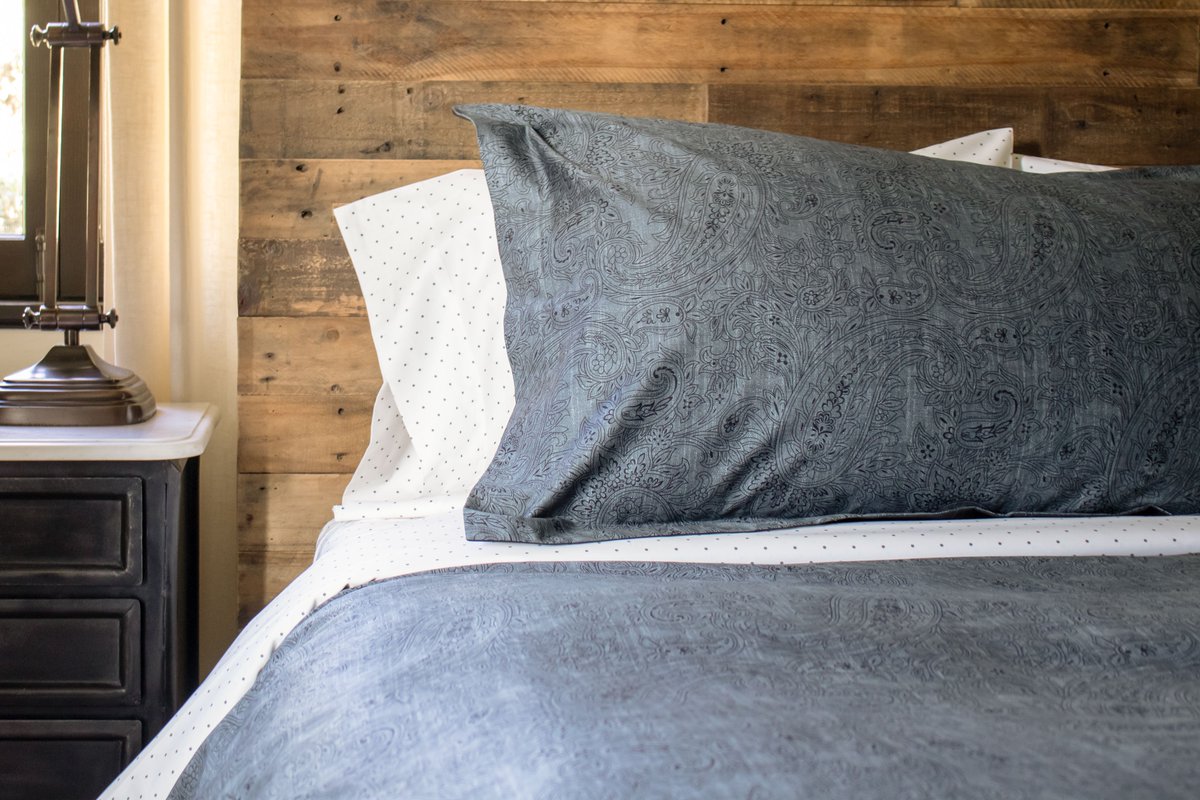 ThreadEx's tweet image. Nap time just got a little more sophisticated. 🤓 Get lost in the elaborate yet subtle designs of our vintage paisley duvet cover found only at threadex.com!
threadexperiment.com/vintage-paisle…