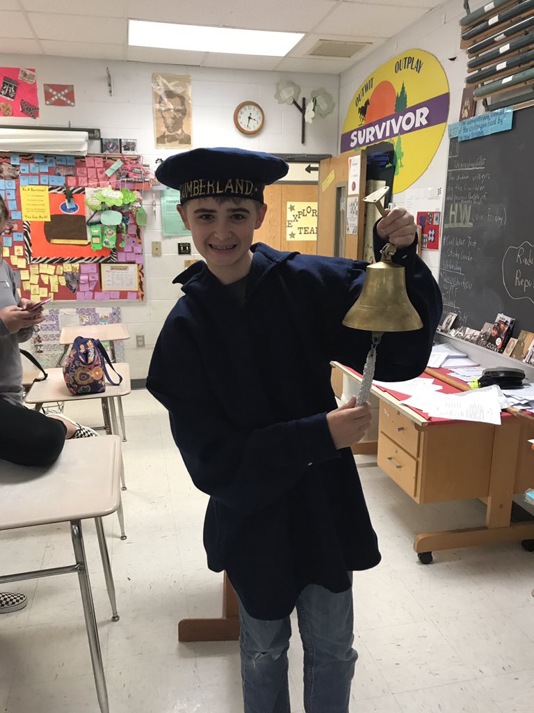 MarkLan06267002's tweet photo. The Union Navy is taking over the classroom!! HOMS 7th grade History students  experiencing a hands on Civil War lesson about the naval battles of Hampton Roads! #Nextgenmustangs #CivilWarRocks https://t.co/aoCLsS11Tn