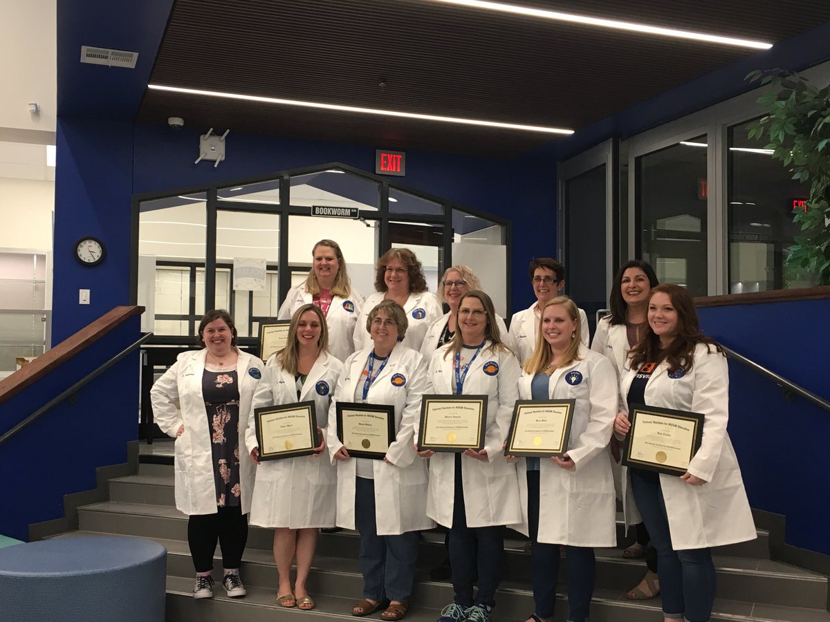 RobinMits's tweet image. STEM white coat ceremony for Polser teachers snd Principal.