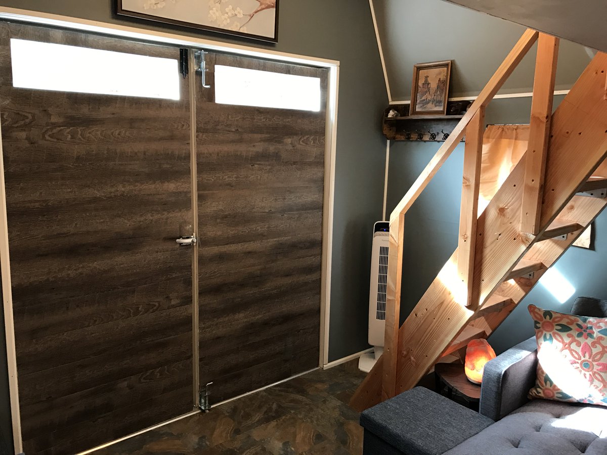 tuffshed's tweet photo. Could you use some extra space for guests? Ryan turned his new shed into a cozy guest room, with plenty of room to host friends or a backyard party. https://t.co/am5BRhp8Xf