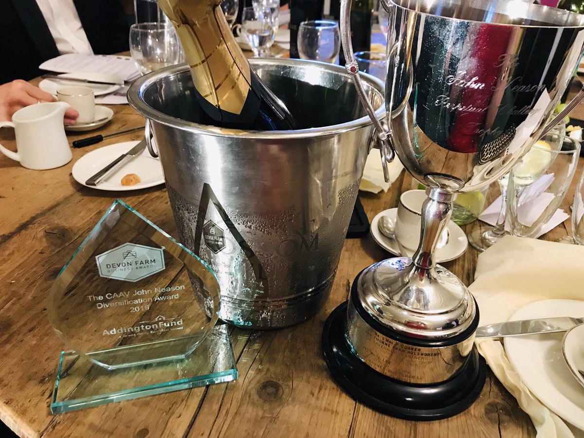 KnightsCareFarm's tweet image. Well speechless was an understatement! We won! Thankyou  #devonfarmbusinessawards #Diversification #DevonCounty #Farming @KnightFarming