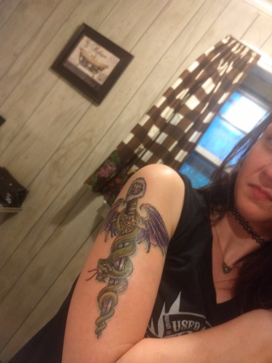 Brittan20949266's tweet photo. @NikkiSixx Jigsaw Jimmy. The drug dealer who would hook you up back in the day. Know all the words by heart! Only my favorite fucking album! Even had to have my ink for it! #drfeelgood #sickink #21Aces https://t.co/xZrSYv0PaW