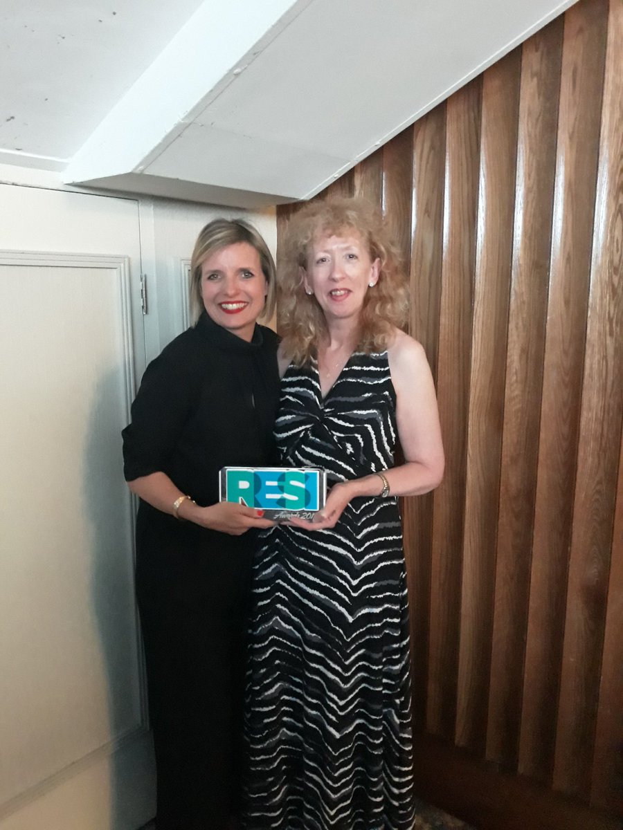 HomesCDixon's tweet photo. Congratulations to @MiddlewoodMcr for winning small developer of the year &amp; highly commended deal of the year, proudly supported by Pat Cummings, @HomesEngland @SoWhite2015 @gareth_blacker #RESIawards https://t.co/oDjmw8iAf3