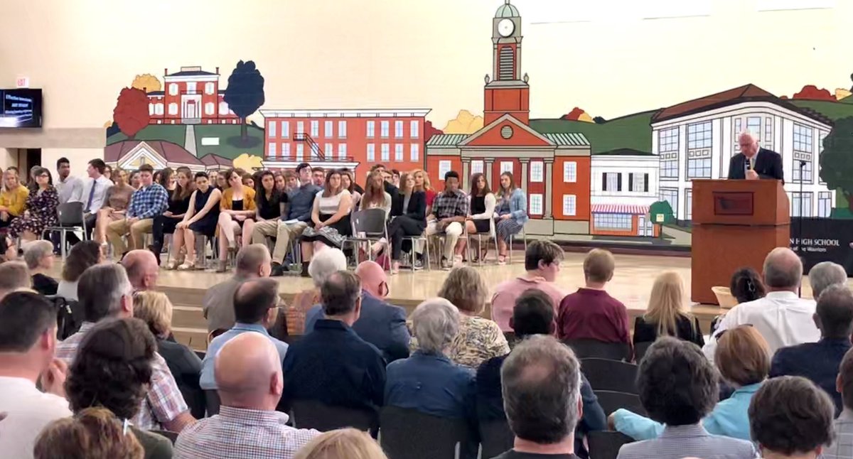 LCS_BC's tweet photo. Senior Awards Night highlights how Lebanon is committed to #BuildingCommunity. Community members, LHS alumni &amp; representatives from the United States Military awarded scholarships to members of the Class of 2019 in excess of $125,000. Thank you for your commitment to our future! https://t.co/vxWBxR318A
