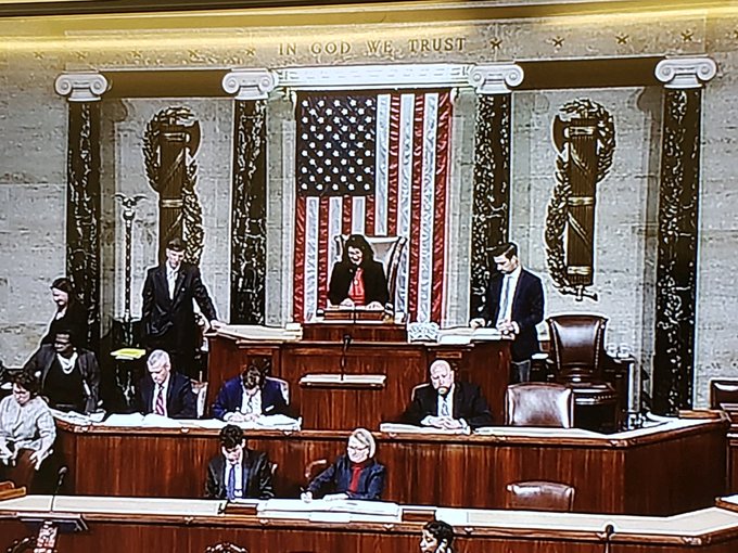 Voir l'image sur Twitter