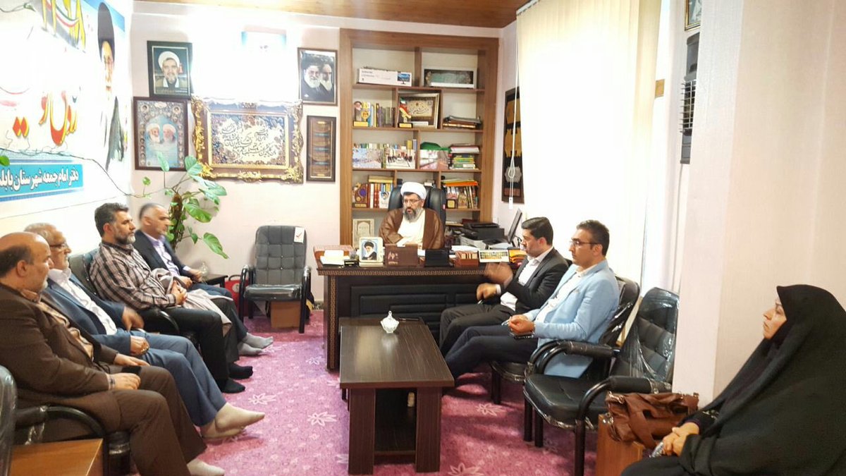BaransarCom's tweet photo. حضور اعضای شورای شهر بابلسر در خصوص نارضایتی خود از حذف نام بابلسر از لیست مناطق آزاد اعلام شده استان در دفتر امام جمعه شهرستان بابلسر https://t.co/lHvGWcEf3R