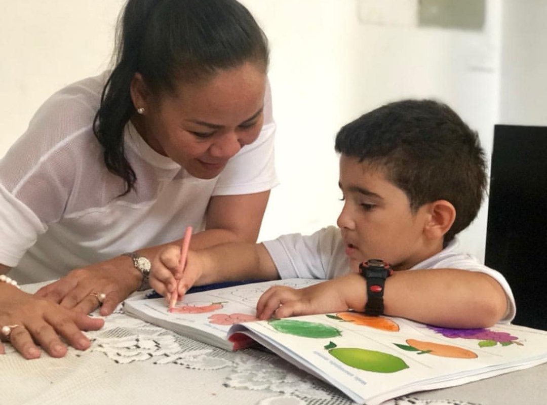 yolandawongb's tweet photo. La educación es la base para transformar la realidad social de nuestra sociedad, desde la casa también tenemos una enorme responsabilidad con la formación de nuestros hijos y familiares
#FelizDíaDelMaestro a todos los que con su labor forman a los responsables del futuro del país https://t.co/DK1H5dYOst