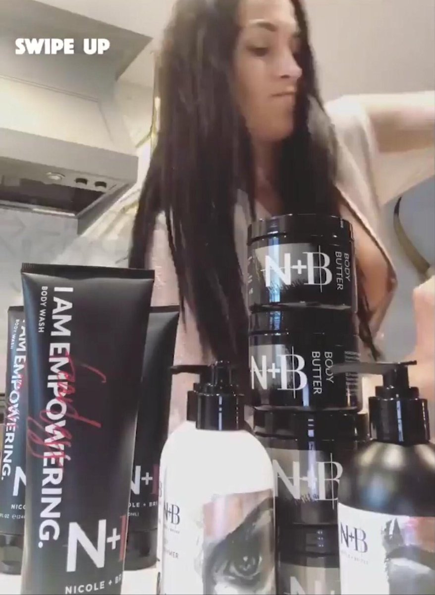WWEPPorn's tweet photo. 🚨NIP SLIP: Nikki Bella on her IG live...👀#BreastForBusiness

#WWE #TotalDivas https://t.co/amSjutFRVs
