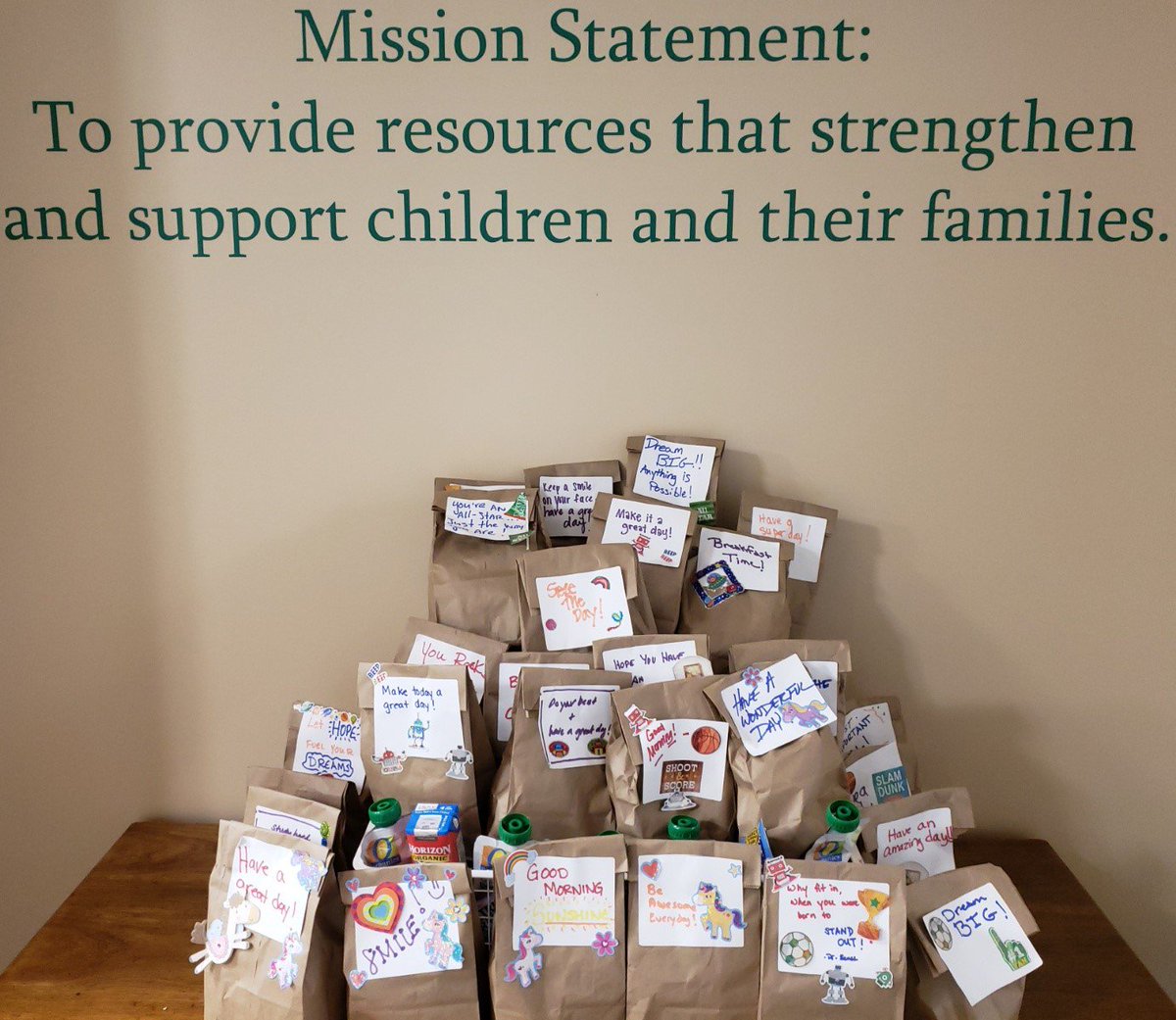 BeHively's tweet image. We would like to express our sincere appreciation to the Safeway Foundation for their support and donation of breakfast bags to Child Care Links. This donation enables us to provide the most important meal of the day to many of the children we serve. We couldn't do it without you