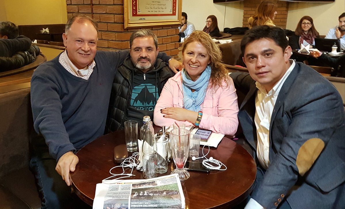 PedroAbarcaPRO's tweet photo. Con nuestr@s candidat@s alcaldes y Concejales Progresistas de #TemucoCollipulliFreireErcillaTraiguen Region de la Araucania. Las regiones deben ser escuchadas y poder decidir !! #UnidadParaElCambio
#CorazonProgresista @macarde27 @LuisJara_C @NillsCid @LosPROgresistas @RaulvChile https://t.co/PbznH8QFjf