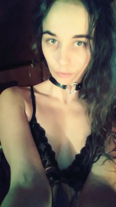 We've added a new photo set for y'alls viewing pleasure! https://t.co/szYrsr2nKF Be sure to subscribe/friend