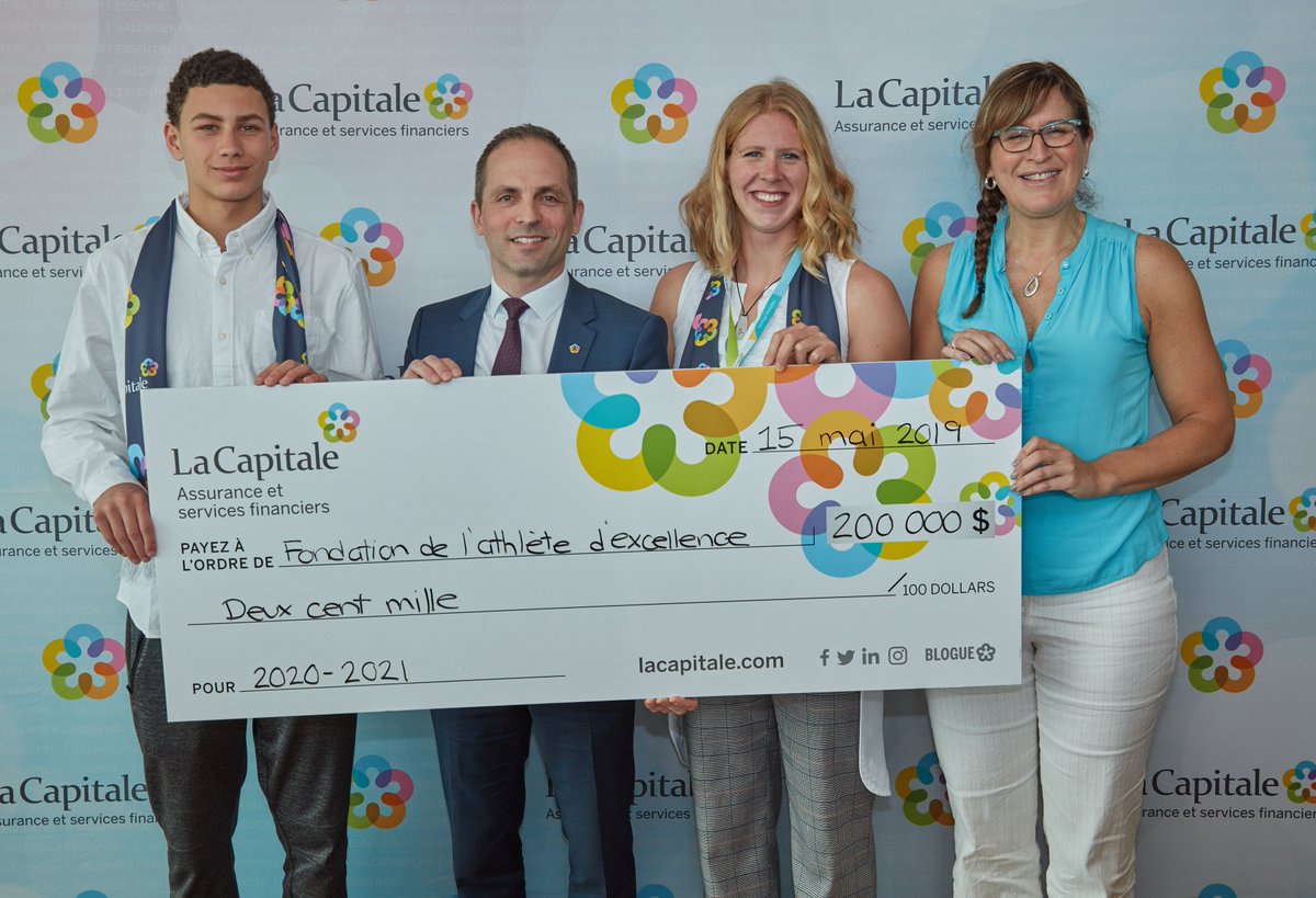Annonce du renouvellement de 200 000$ sur 2 ans de la part de La Capitale Assurance et services financiers au profit des étudiants-athlètes de la FAEQ. Malachy Belkhelladi et Laurence Vincent-Lapointe font partie des 22 boursiers du programme de bourses La Capitale 2019 👏👏🙏🙏