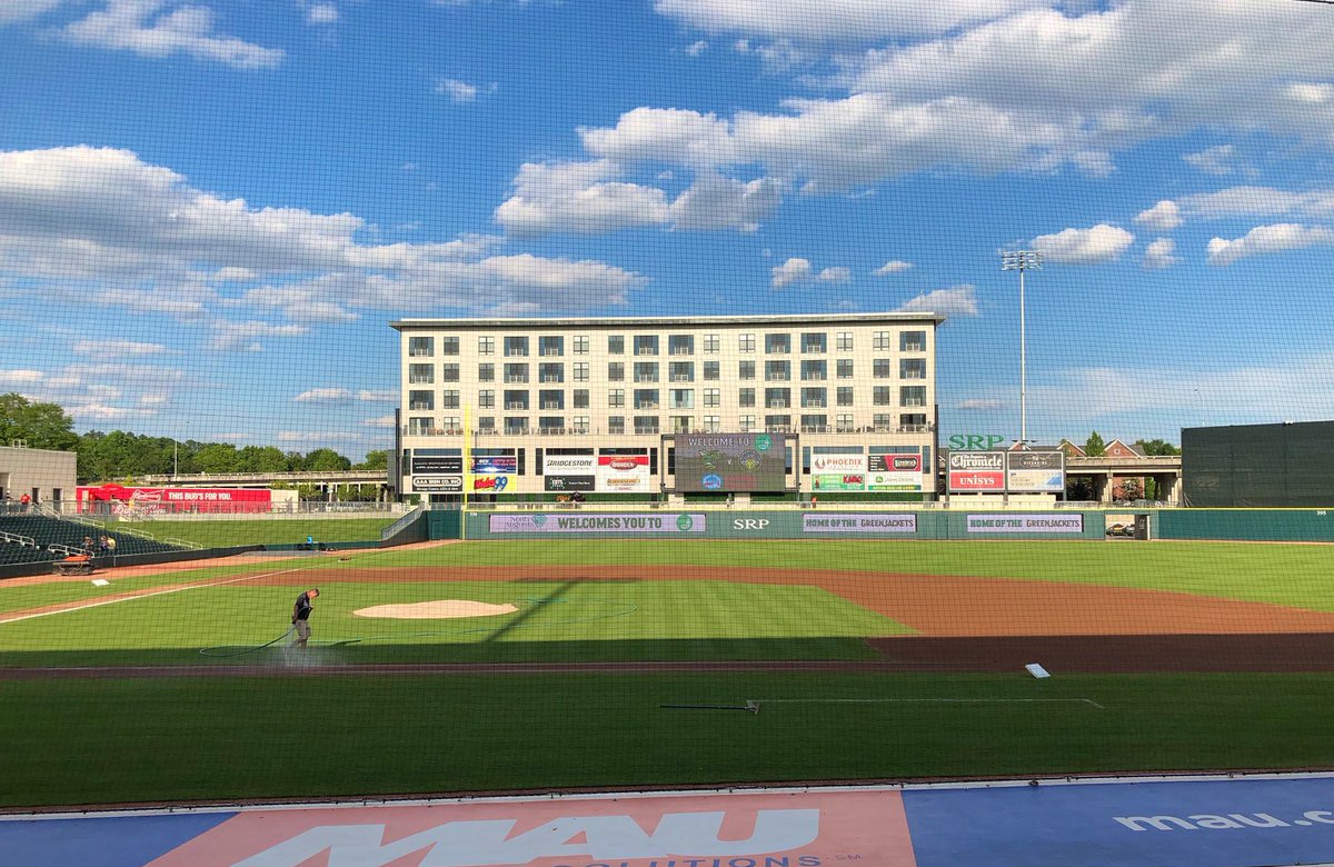 LBknowsBall's tweet photo. Beautiful day for some baseball! ⚾️ 
#GoGreenjackets #GoFireflies 💚💛 https://t.co/lFtvIxZMlO