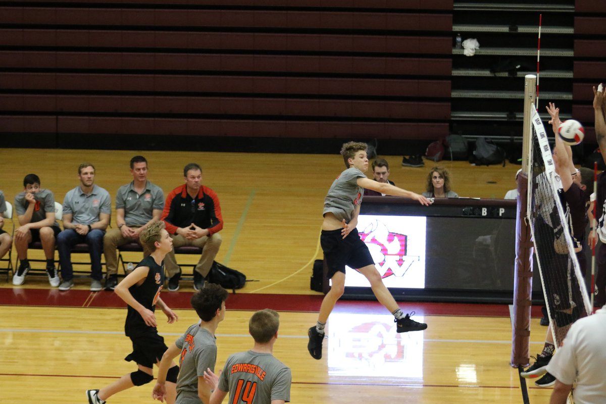 Edwardsville High School JV finished the season at 9-6 last night with a win against Belleville West...