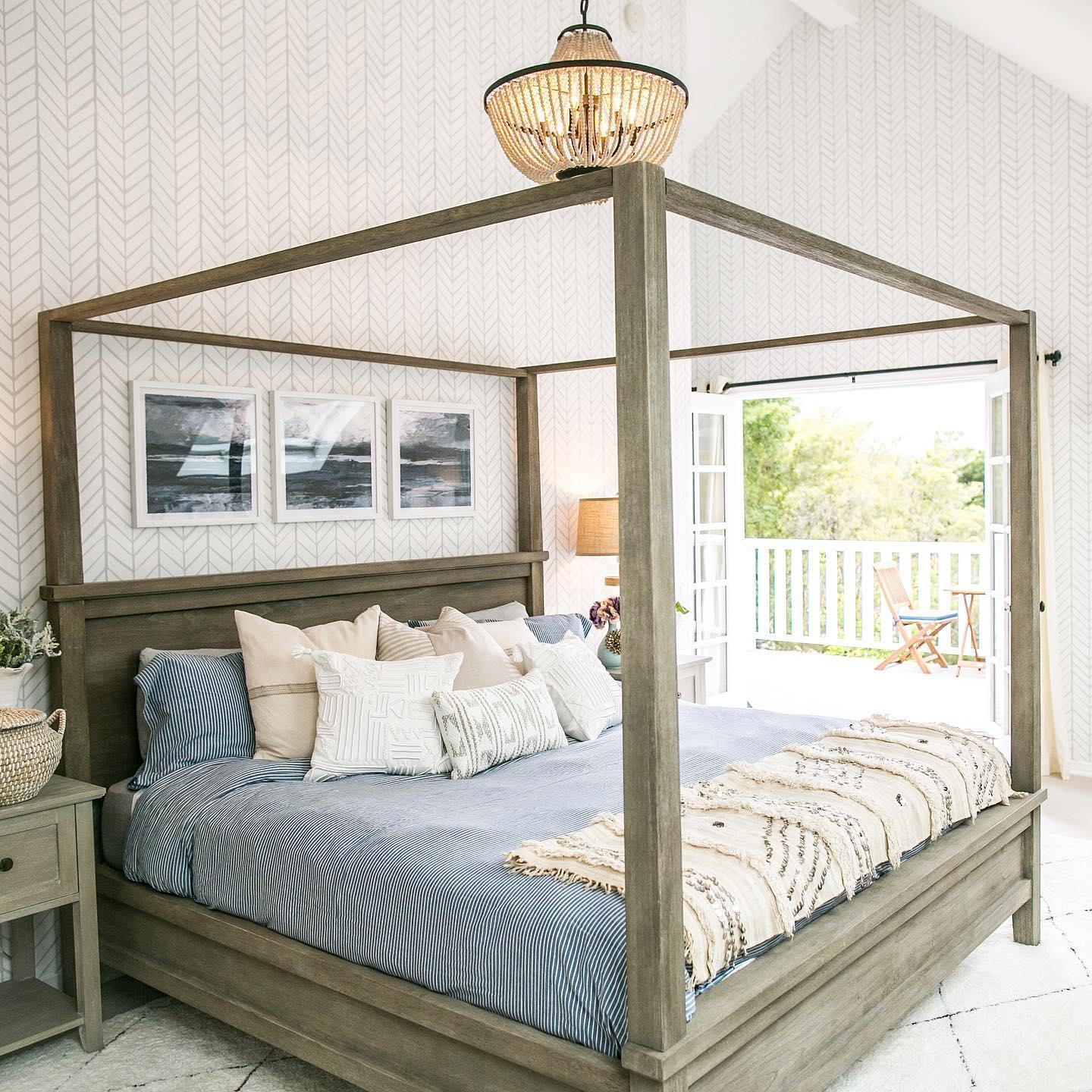 Pottery Barn On Twitter Simplicity At Its Best The Straight Lines And Heirloom Appeal Of Our Farmhouse Canopy Bed Create The Perfect Focal Point For Your Bedroom Mystylebythesea Https Tco M0pt44c8nq