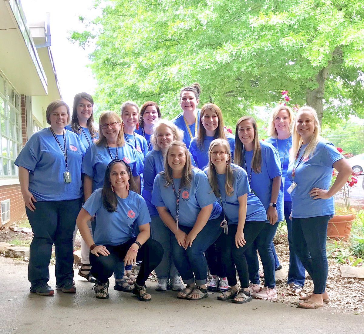 Ms_Stovall1's tweet photo. Overwhelmed, humbled and grateful to work alongside these generous people.
Norwood Family, thank you for loving me and supporting my precious niece @hopeforshug today on National #MPSawarenessday 💜 #curesff #MPS3A @CureSanfilippoF https://t.co/DuRuytASlq