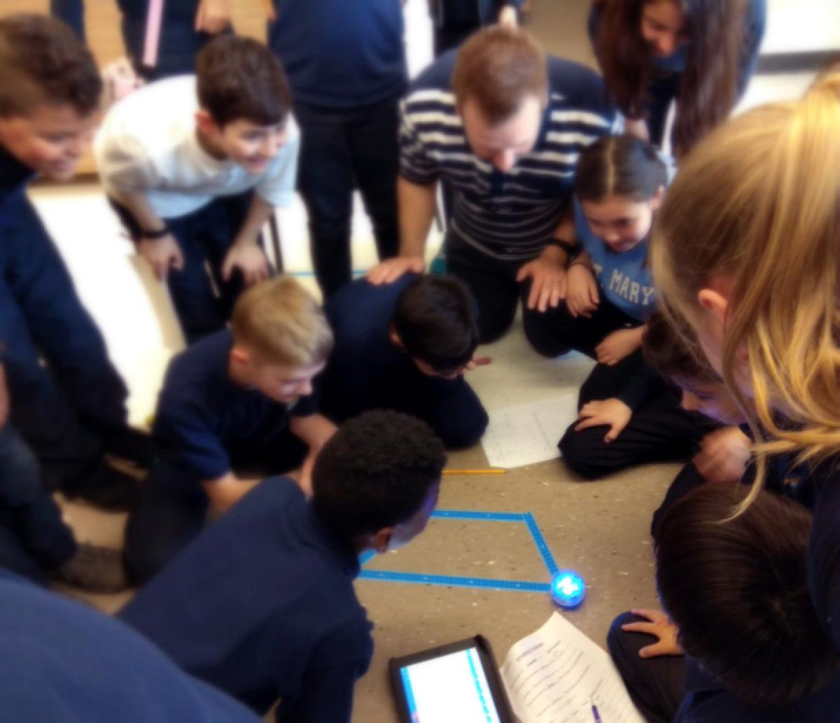 <a href="/MrFrenza/">MrFrenza</a>'s students are exploring new ways of thinking and working creatively with #math ideas through #coding! Student epistemic agency drives learning beyond the #onted curriculum! <a href="/M0nicaResendes/">Monica Resendes</a> <a href="/DobbieKaren/">Karen Dobbie</a> #KnowledgeBuilding #LSA_DRE