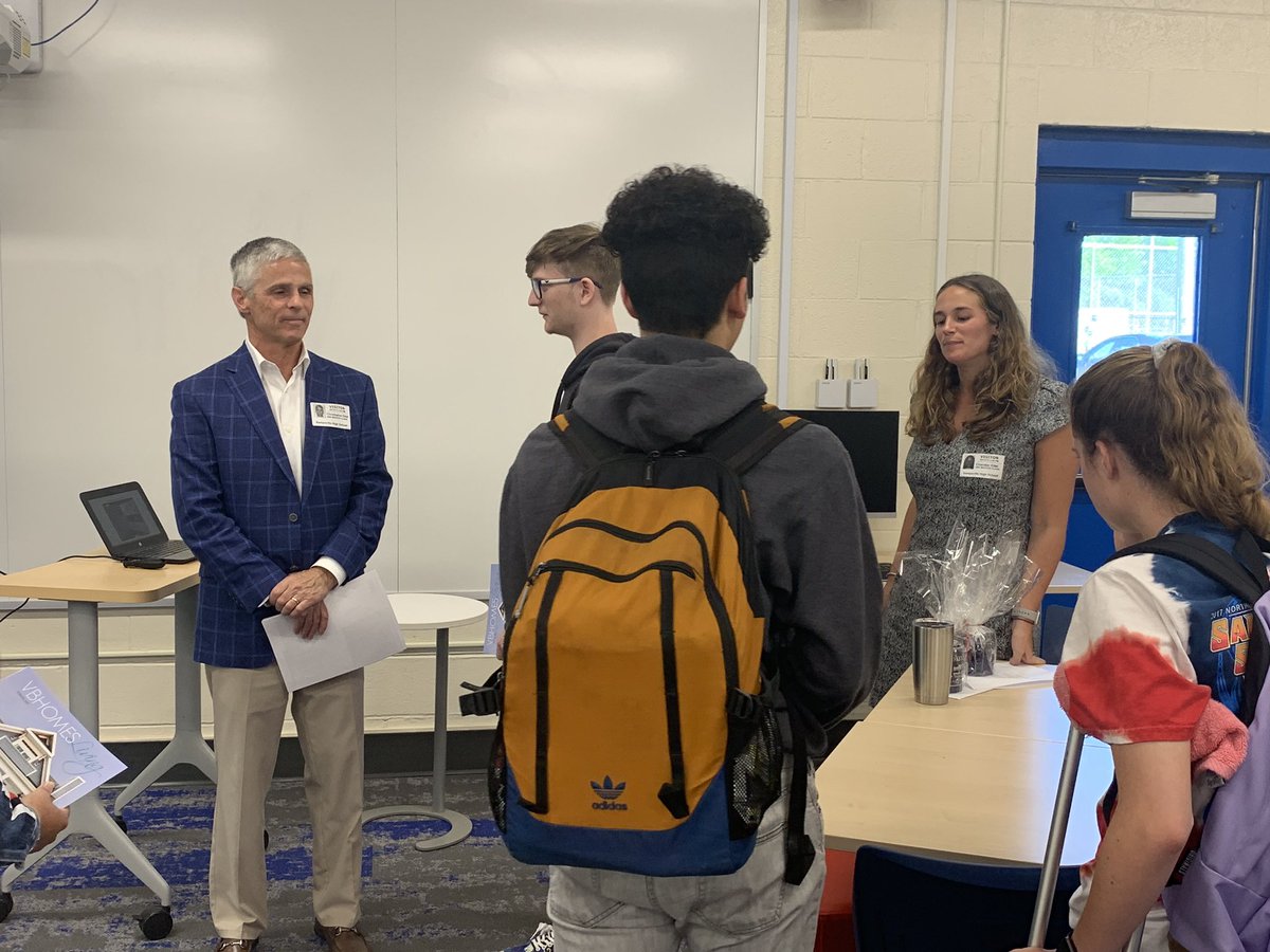 KempsAcademy's tweet photo. Many thanks to Chris and Chandler Ettel who visited us from @VBHomes   today and presented a Master Class. They shared their family-owned business with us today. Chris shared the construction and remodeling that they have done with homes in the area. It was fantastic! #ebaproud https://t.co/6NOscjOfsC
