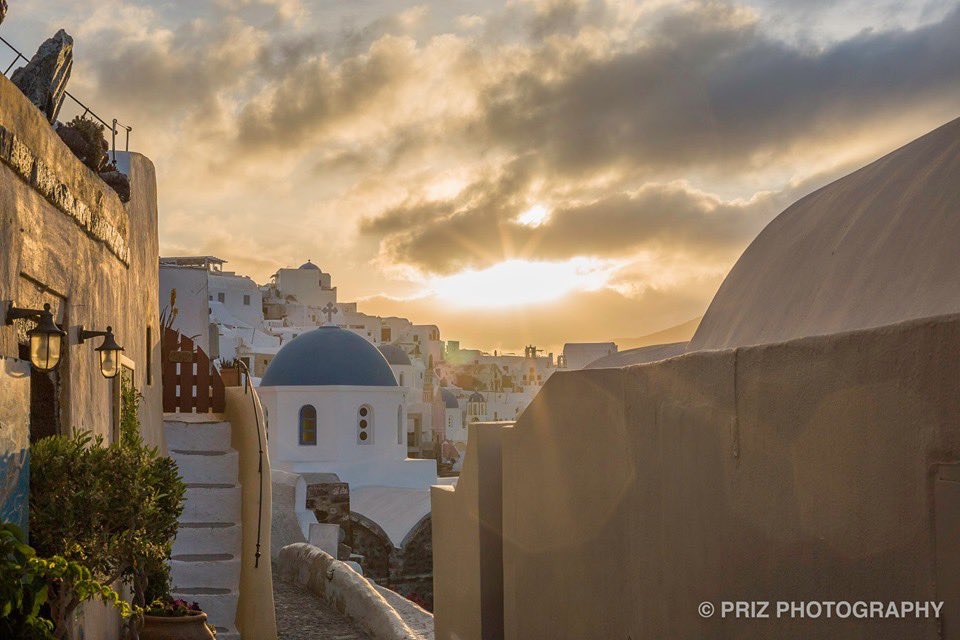 Greece was an amazing spot for our honeymoon. Here’s a sunrise in Santorini. #CanonFavPic