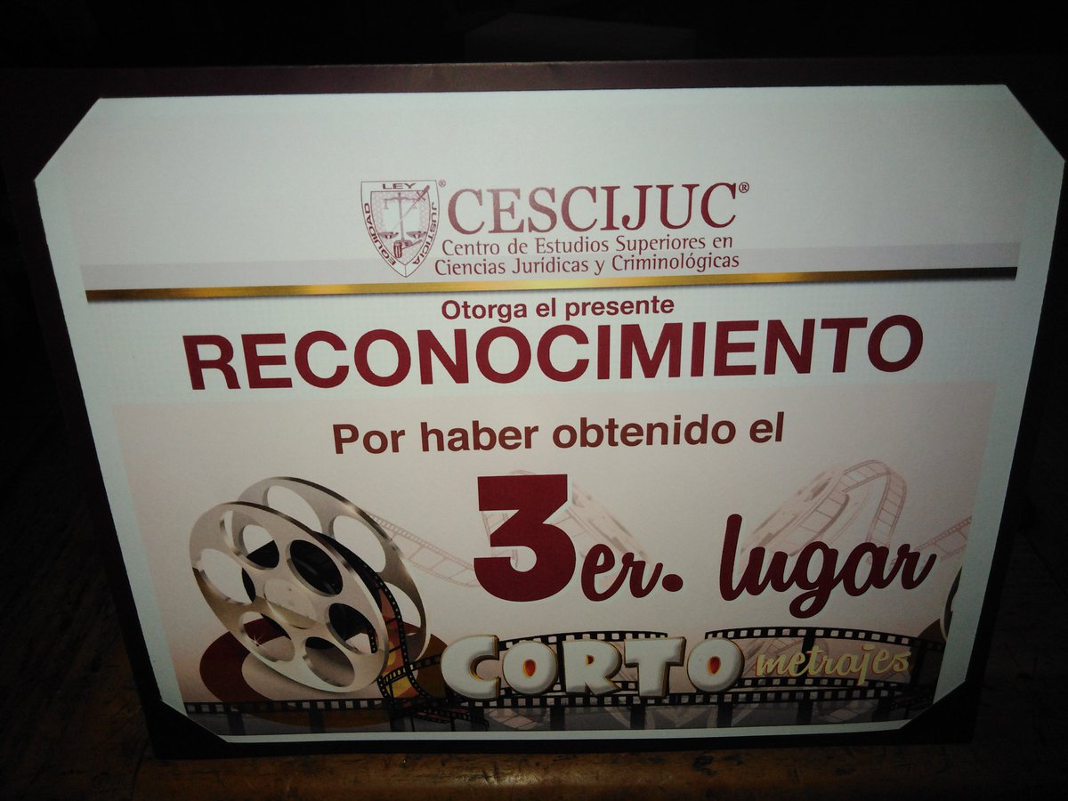 CerrillosHector's tweet photo. Quien dijo que no podíamos... A base de nuestros esfuerzos y conocimientos lo logramos gracias #ComunidadCESCIJUC gracias @CDMXOR por ese reconocimiento... #OrgulloCescijuc https://t.co/9Fxcd0rmxp