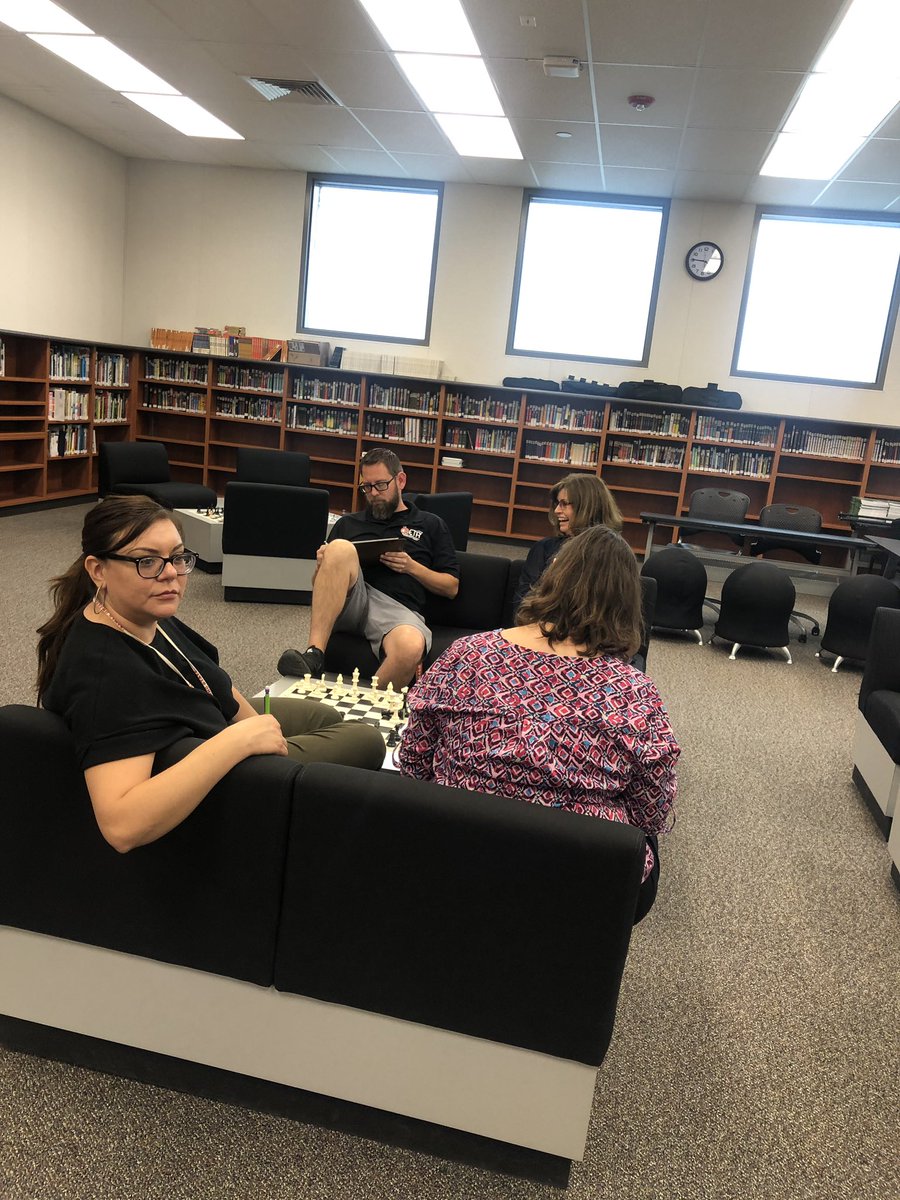 Guerrerotweets's tweet image. Learning from @_gustavorojo today during our PD time! #teacherengagement #teacherslearning #SCIAJourney #bsdproud