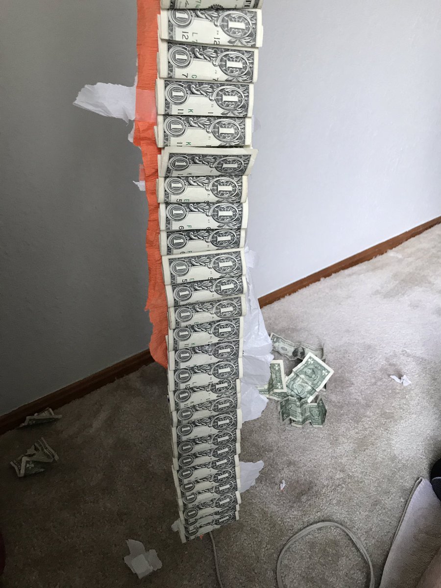 logan_murphy1's tweet photo. My mom gave me $400 for graduation but glued every dollar together... she’s really making me work for my money. https://t.co/9gYBIqYBOf