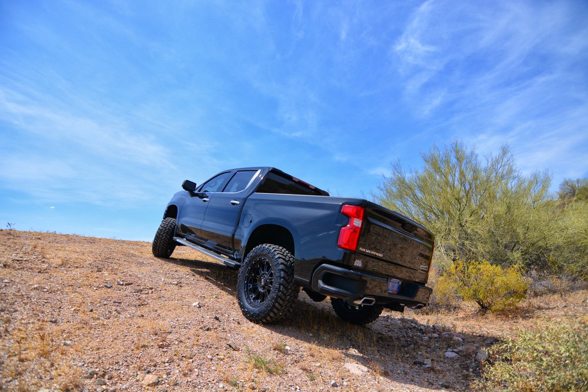 liftedtrucks's tweet photo. Mixed opinions about the new 2019 #Silverado body style...we think it’s #Badass! 🇺🇸💪🏼💀🤙🏼 Call 🔥833-640-2740🔥 for price & details. Let us build your dream truck! #liftedtrucks #2019silverado #chevysilverado #stocksucks #procompusa #nittotires #xdwheels #adventuretime #offroad https://t.co/RU0zbIrJf1