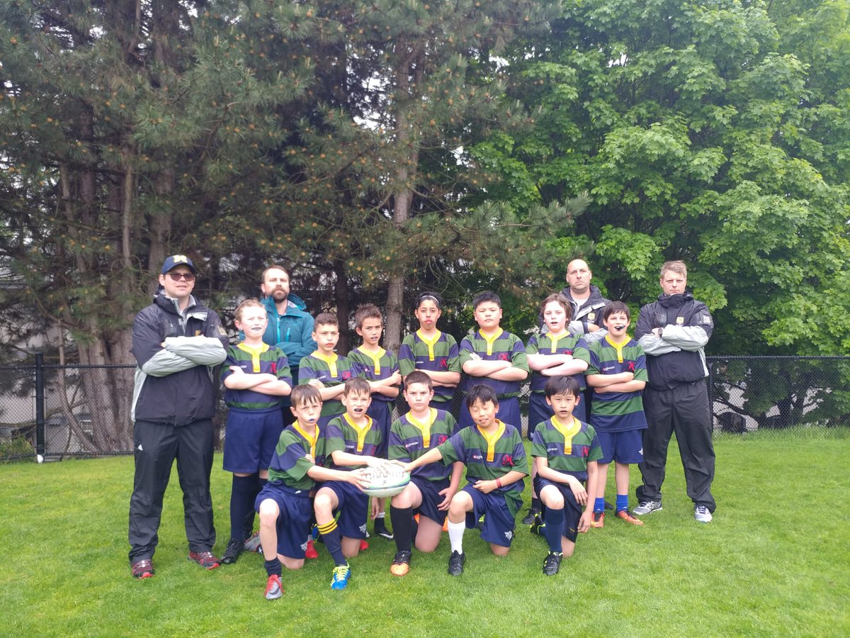 Proud of these @MulgraveSchool Grade 5/6 Rugby team players and coaches. Great atmosphere for all. Huge improvements made throughout the season! Looking forward to a big turnout next year. #gotitansgo #givebloodplayrugby