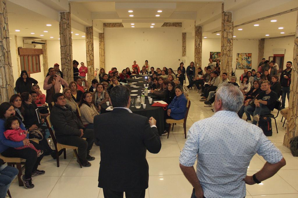 DanielDeiana3's tweet photo. Hoy nos reunimos en la @Mutualidadprov con los candidatos de la lista del Partido por la Renovación y la Dignidad.

#Deiana2019
#TucumanEsFuturo
#PRY
#DeianaLegislador https://t.co/TmW95ygimy