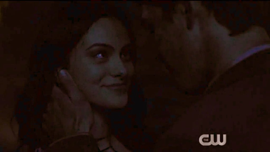 VarchiePolls's tweet photo. “i love you archiekins” !!! “i’m not letting you die tonight” !!! They are back ! They are so in love ! Bitchesss ! They back ! #Varchie #Riverdale @CamilaMendes @kj_apa https://t.co/0QksGfVumx