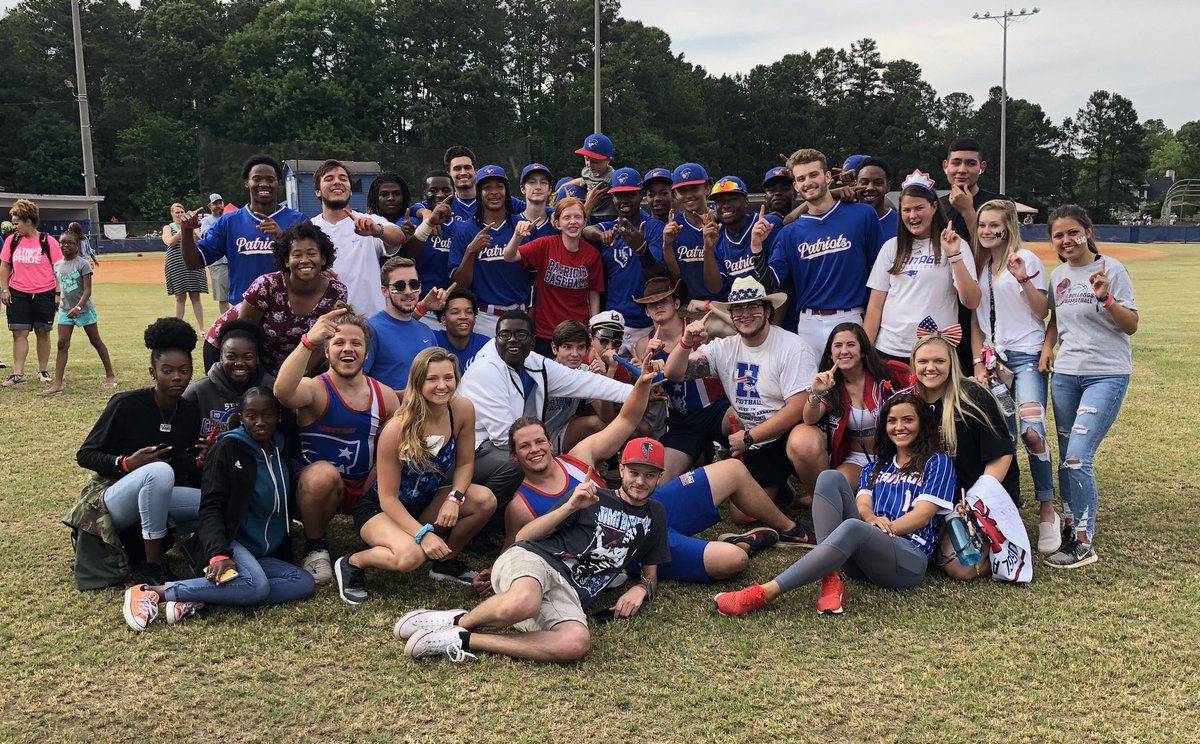 Had to jump in the team photo with the crew 😂 So happy for these guys! This is why I do this job 🤟🏼

State Championship bound ‼️‼️