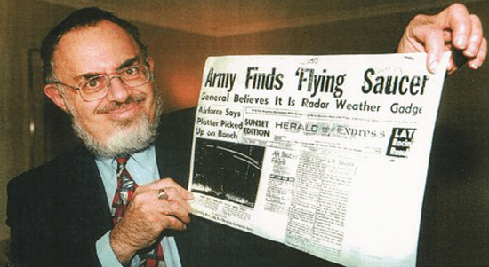 UFOcommunity's tweet photo. RIP STANTON T. FRIEDMAN
1934 - 2019
https://t.co/Ya86fyMllM #StantonFriedman https://t.co/8nhtZV6dns