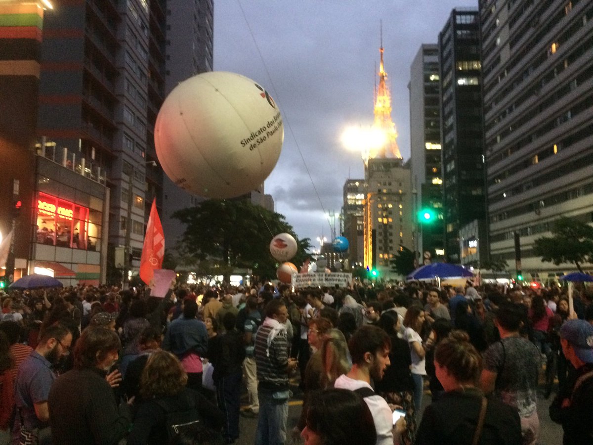 RudneyAlmeida's tweet photo. #ForaBolsonaro https://t.co/9Mlv9UjEGU