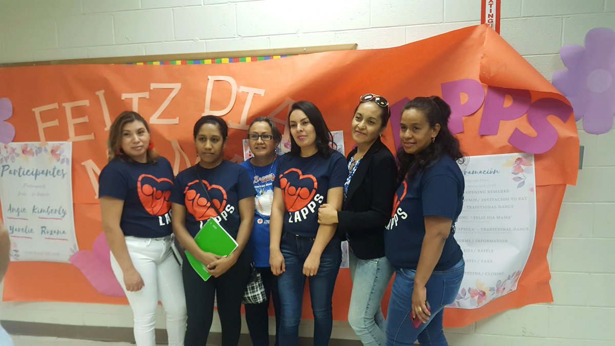 LAPPS_APS's tweet photo. Proud night for our @APSBenteen parents! Brought together #families #culture #education to celebrate #MothersDay !!! #parentsaspartners #Leaders #atlanta thank you @apsupdate @APSESOL @docdrewlovett for all the support! https://t.co/gz25RH3OPj