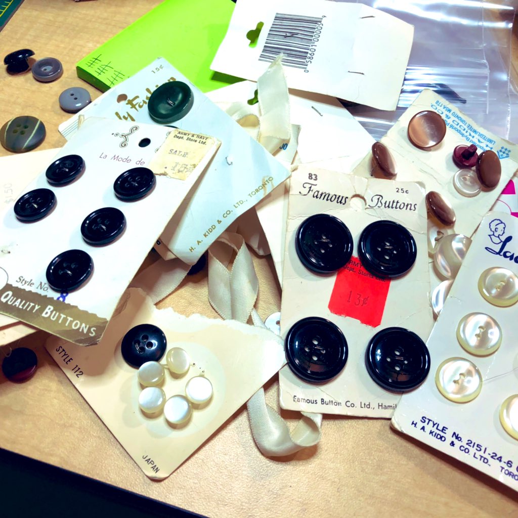 IndigenousBeads's tweet image. To begin, let me share my nifty find today. I was cleaning a box of old stuff from the basement &amp;amp; found these vintage buttons from my Mom’s Mom (Oma) &amp;amp; I’m thinking some would make exquisite flower centres. #neatstuff