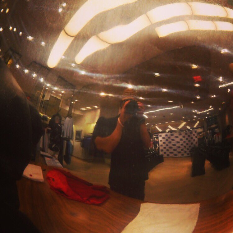 New page up for the Saks Fifth Avenue models to show off their looks. There will be a more complete set as photos keep updating. Introducing the official 1st edition Fashion &amp; Modeling webpage for Full Spectrum Imagery.

FullSpectrumImagery.com/fashion-%26-mo…

#saks #saksfifthavenue #thesaksman