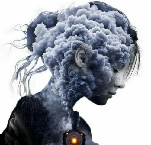 gorgona6's tweet photo. Por fin el tren de largo recorrido.
#cloudtrain
#humoquevuelamente https://t.co/Ms1cGdFMC9