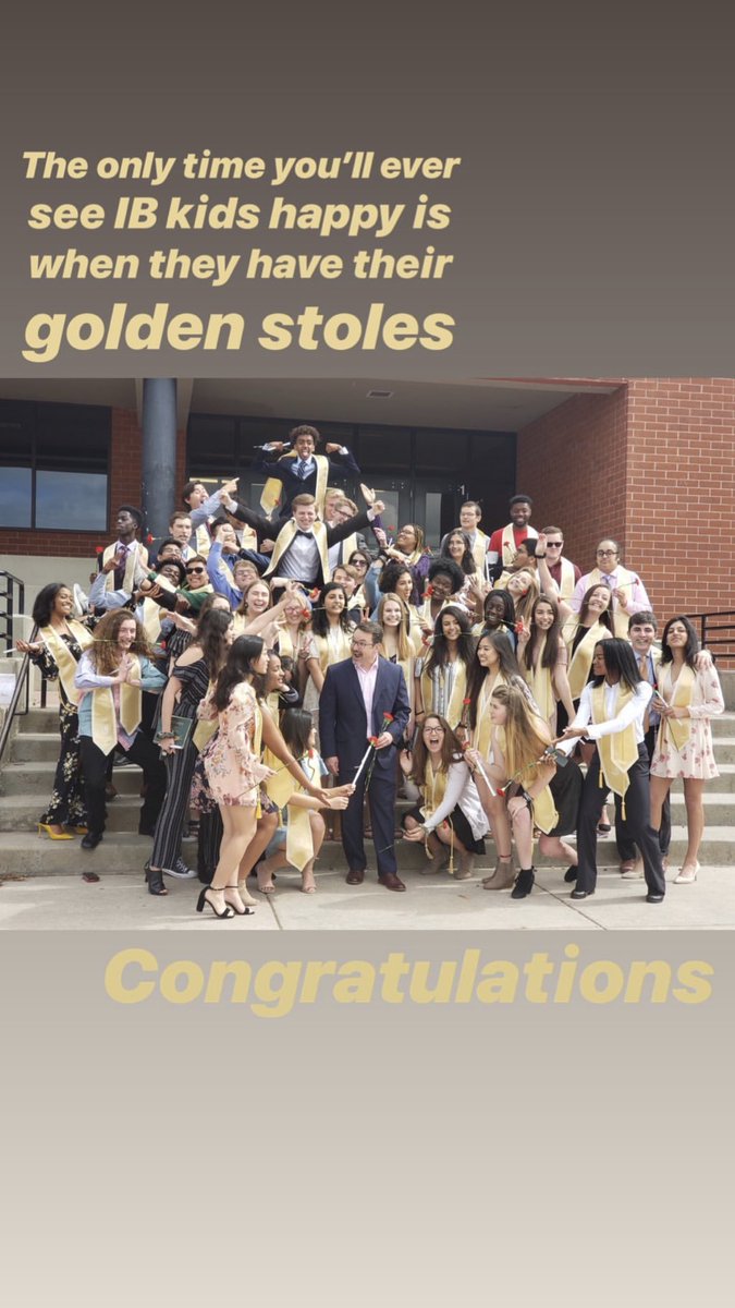 JaydenHeukels's tweet photo. Hey @ IB .. I did it for the gold stole 😉 https://t.co/X2uj8qw2Yp