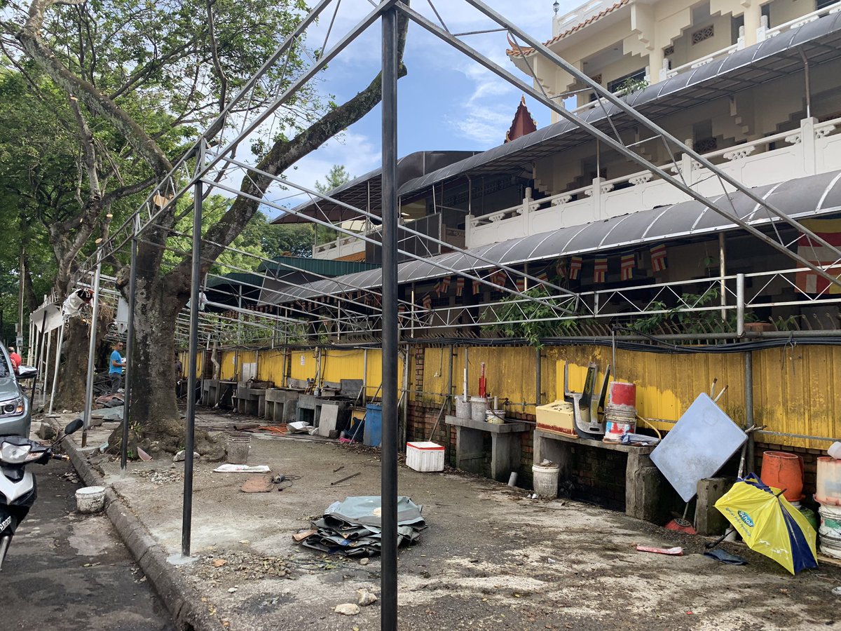 Upgrading work at TPS La Salle is being carried out now. The roof work is estimated to be completed by this week. Look forward to a more comfortable place for hawkers at the same time hawkers must ensure cleanliness at site (proper grease trap etc) officers will b on site2monitor