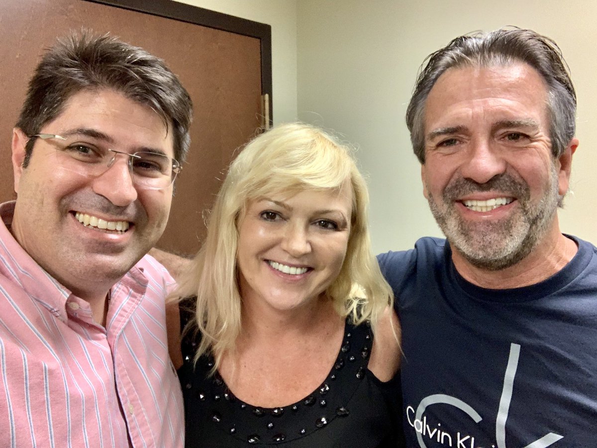 WonderVacation's tweet photo. Meeting Homeowners Investors to celebrate great team work w us ! Letโs make more Income Properties ! @wondervacationhomes #wondervacationhomes #fullservicepropertymanagement #performancebookingspecialist #borntohost #bookingspecialist #villasatDisney #rentals #orlando #Kissimmee https://t.co/IhmY1ImbJy