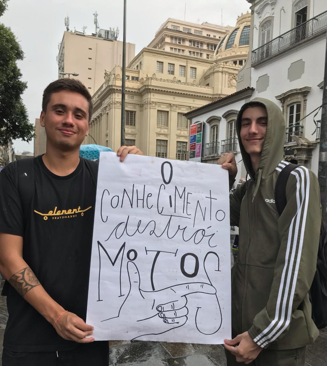 Matrix1__'s tweet image. Esse é  lindo. O cartaz e o Pedro!
❤❤❤❤❤❤❤❤❤❤❤❤