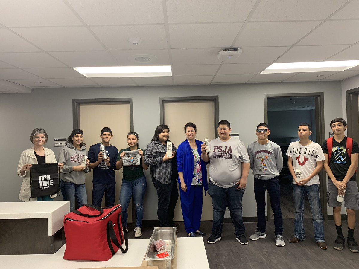 PSJACollegiate's tweet image. Thank you @Itstimetx for the prizes sent to our campus for participating in #HealthyTexasWeek!