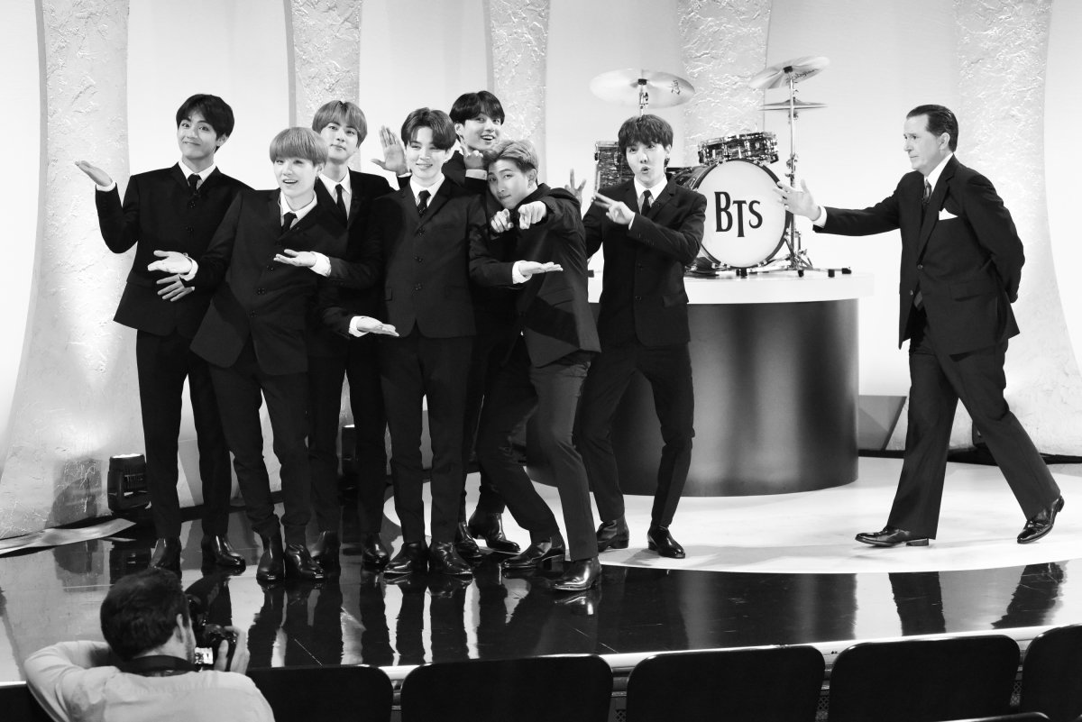 BTS di The Late Show with Stephen Colbert.