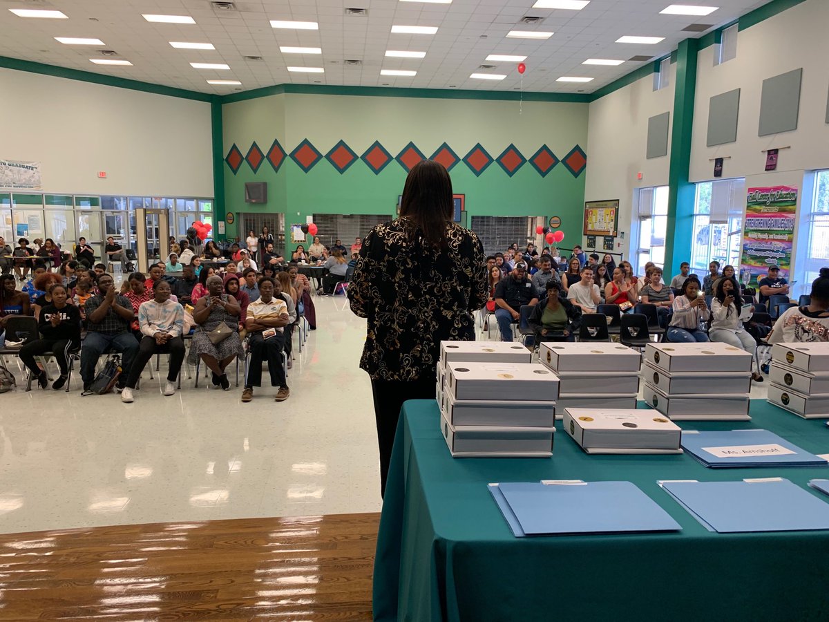 Dr. Marcie J. Strahan tweet media